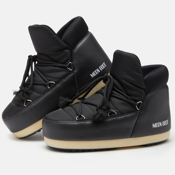 Black Moon Boots - Picture 1 of 1